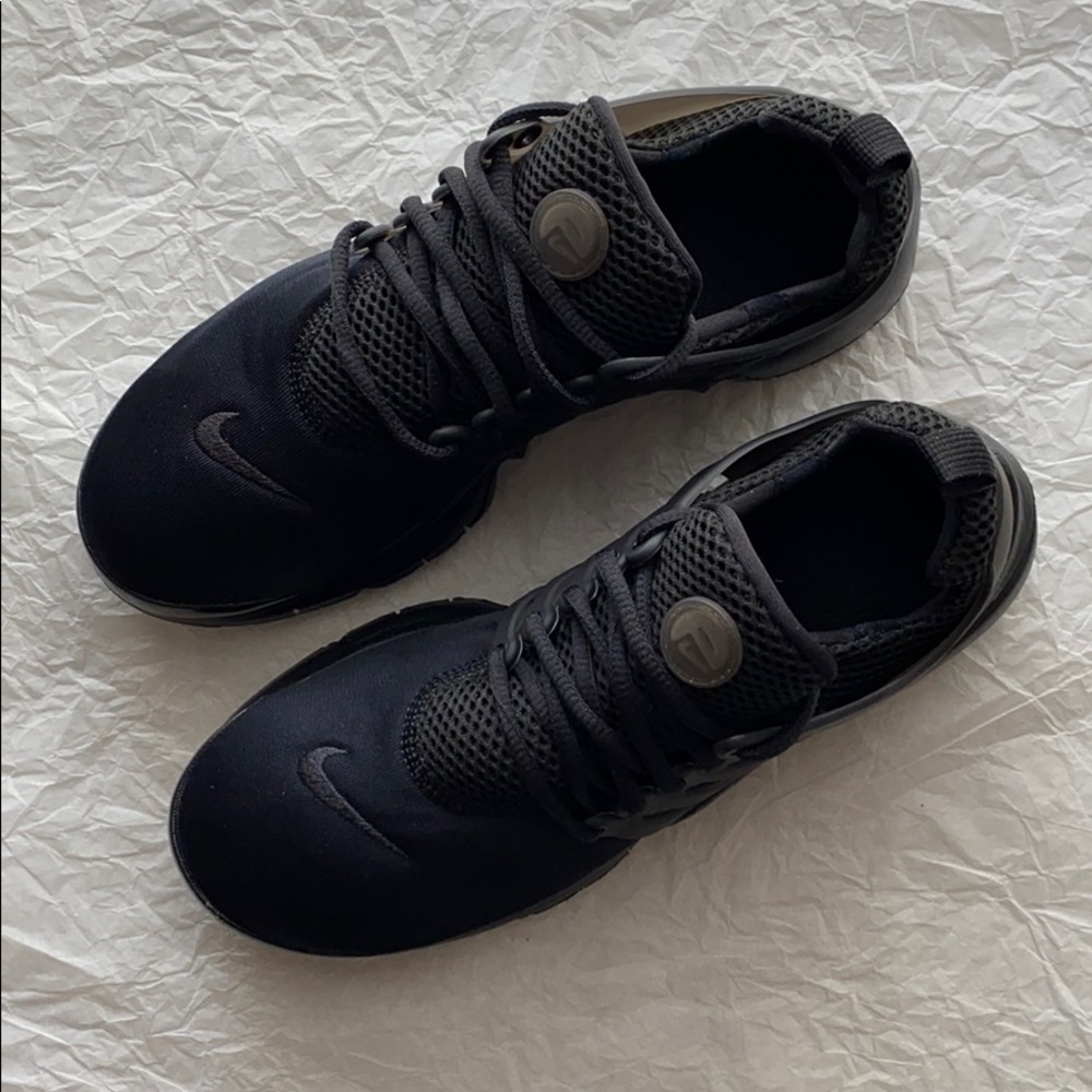 NWT Nike presto triple black running shoes - Picture 4 of 8